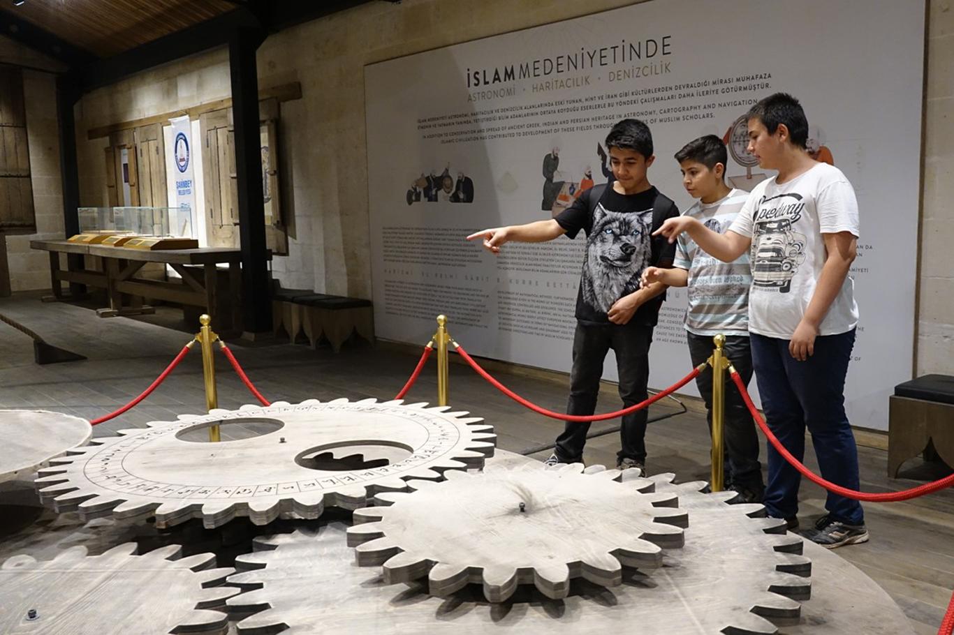 İslam Bilim ve Teknik Tarihi Müzesi’ne büyük ilgi İslam Bilim ve Teknik Tarihi Müzesi’ne büyük ilgi
